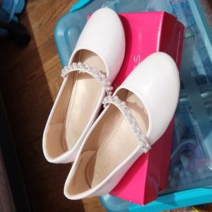 Girls Dream Paris white shoes